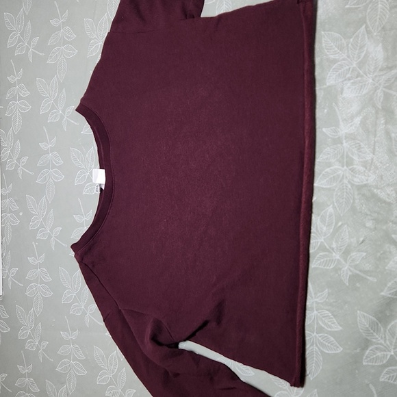 Divided Sweaters - Divided Crop Sweater
